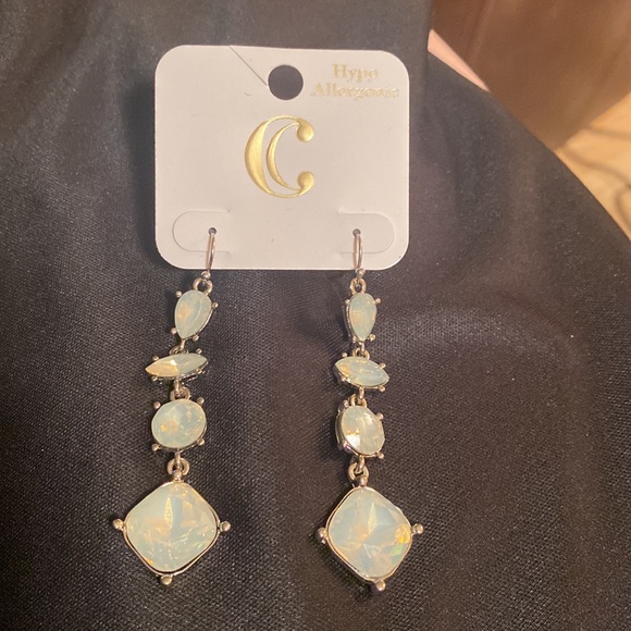 Charming Charlie,White Light Dangle Earrings, ,Beautiful ❤️💜🔥💚🔥🧡🔥 - Picture 3 of 4